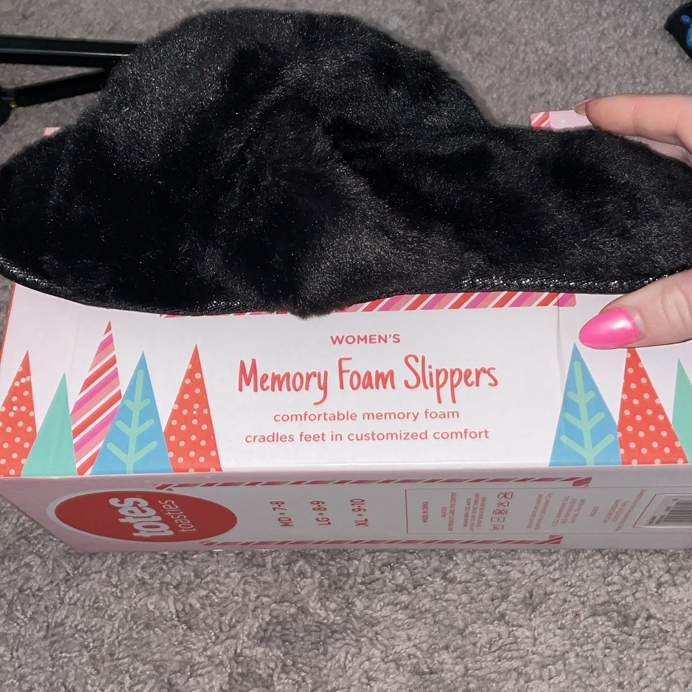NWT Totes Toasties Women’s Memory Foam Slippers size XL 9 - 10 black slipon cozy - Picture 3 of 6